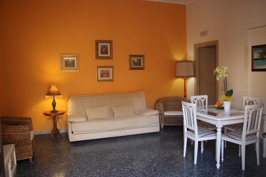 マルサラPalazzo Doriaアパートメント 部屋 写真
